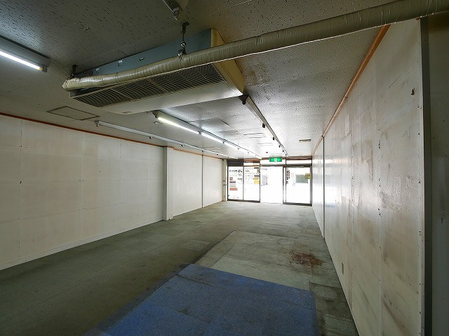 三洋ビルの内装