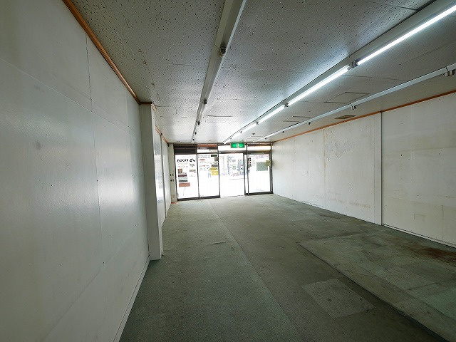 三洋ビルの内装