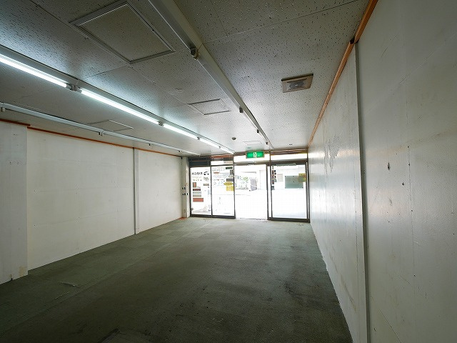 三洋ビルの内装