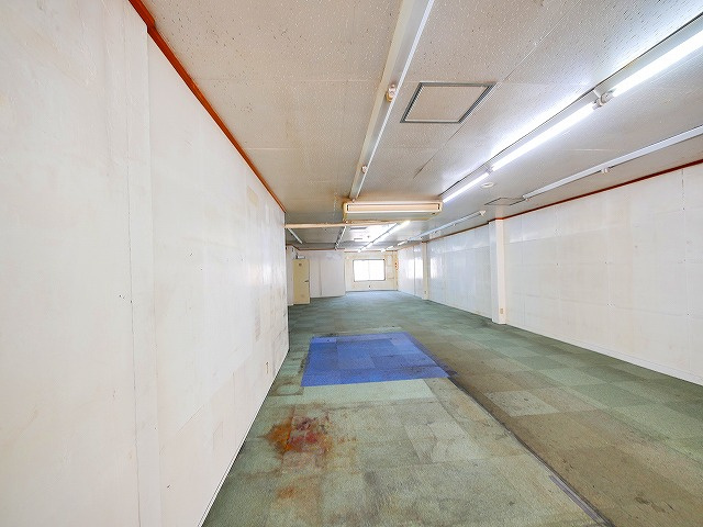 三洋ビルの内装