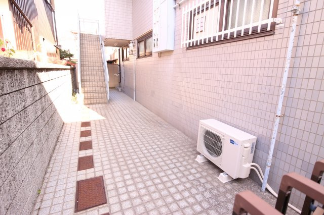 結城ビルのエントランス