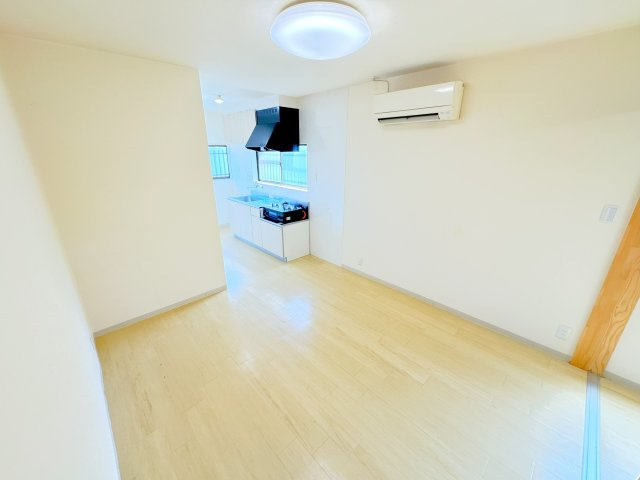 たつみレジデンスの居間・リビング|※他号室の写真となります。