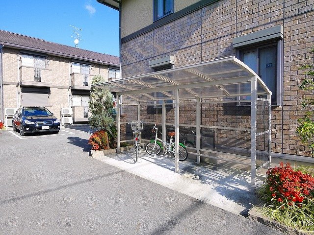 ルーナ西大寺のエントランス