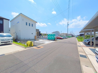 【前面道路含む現地写真】