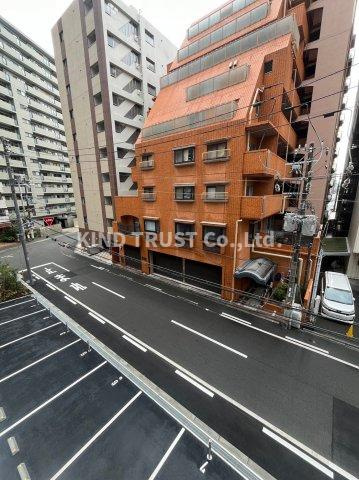 クレストコート同心の駐車場|駐車場があるので、車を買う予定の方も安心です