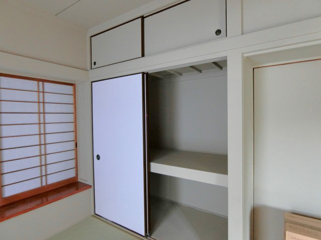 信友貸家の収納