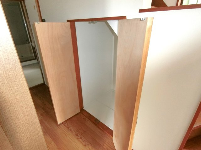 信友貸家の収納