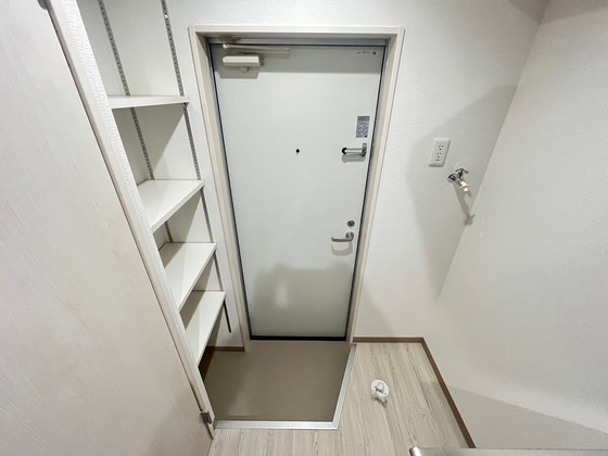 【玄関】リバーノース大町西