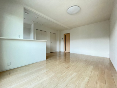 【居間・リビング】 | メゾン・ド・カルムⅥ