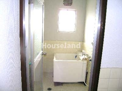 狐島興里マンションの浴室