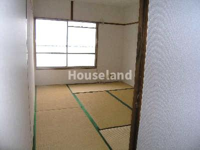 狐島興里マンションの和室