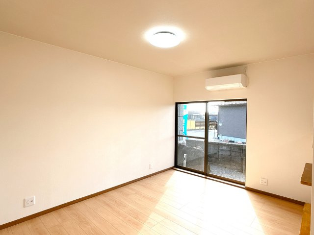 都城市高城町大井手の中古一戸建の洋室