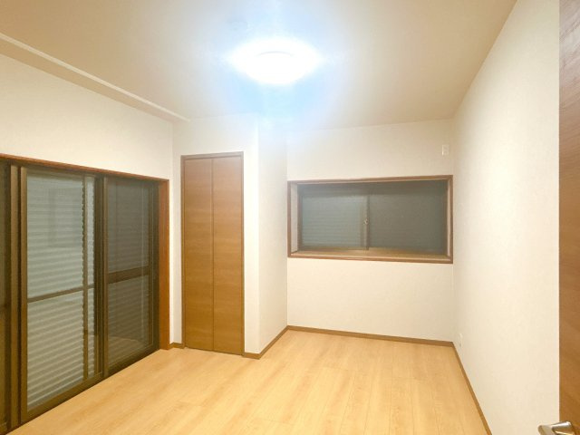 都城市高城町大井手の中古一戸建の洋室