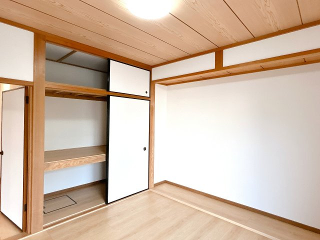 都城市高城町大井手の中古一戸建の洋室