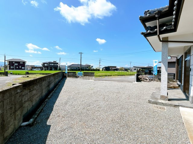 都城市高城町大井手の中古一戸建の庭