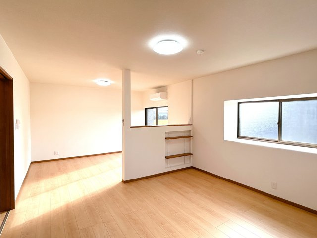 都城市高城町大井手の中古一戸建の居間・リビング