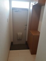 落ち着いた玄関です