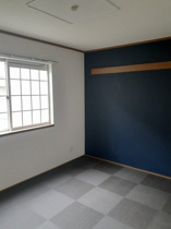 明るい色調の室内です