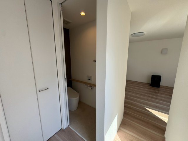 　熊谷市船木台1丁目　令和4年築　中庭平屋の玄関