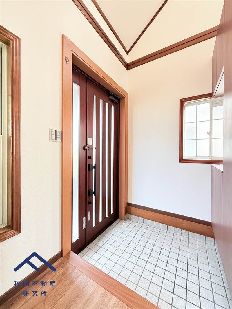 糟屋郡須惠町大字旅石　戸建ての玄関