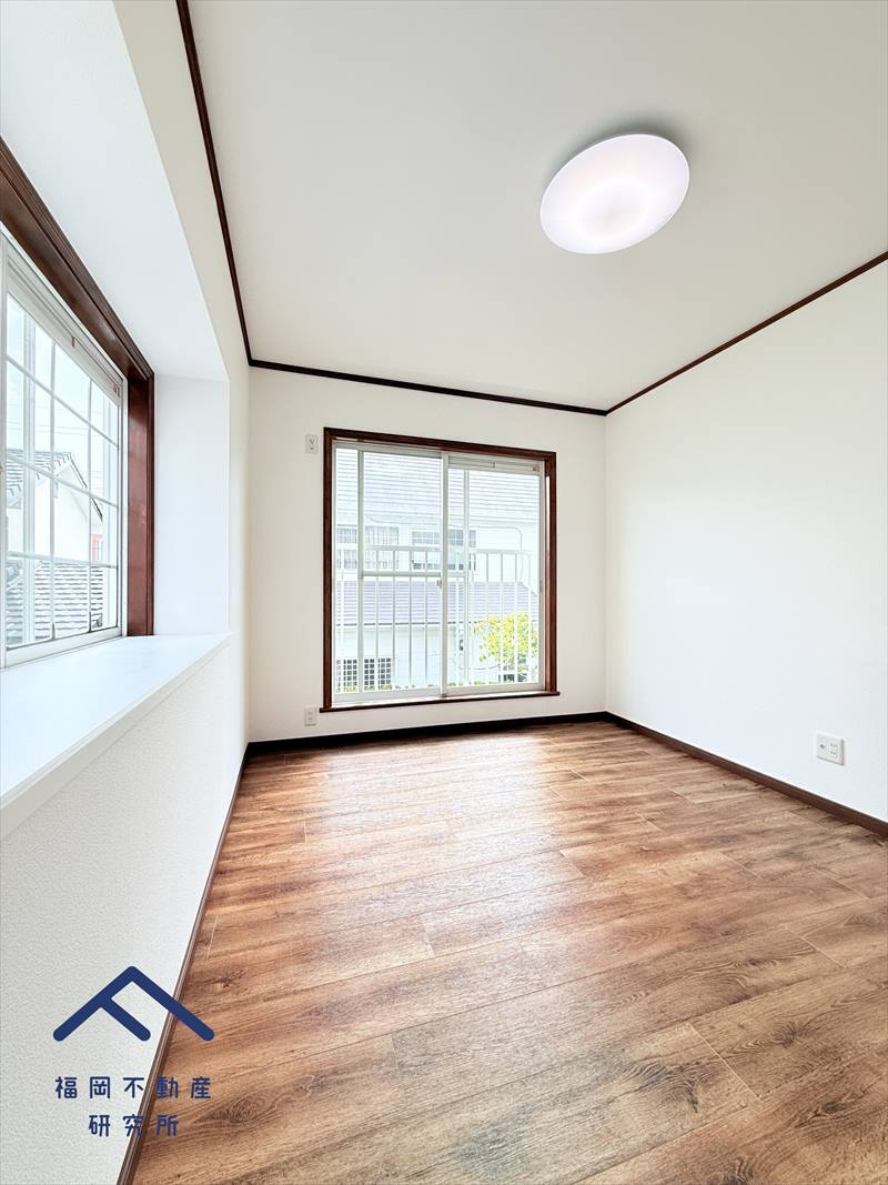 糟屋郡須惠町大字旅石　戸建ての洋室