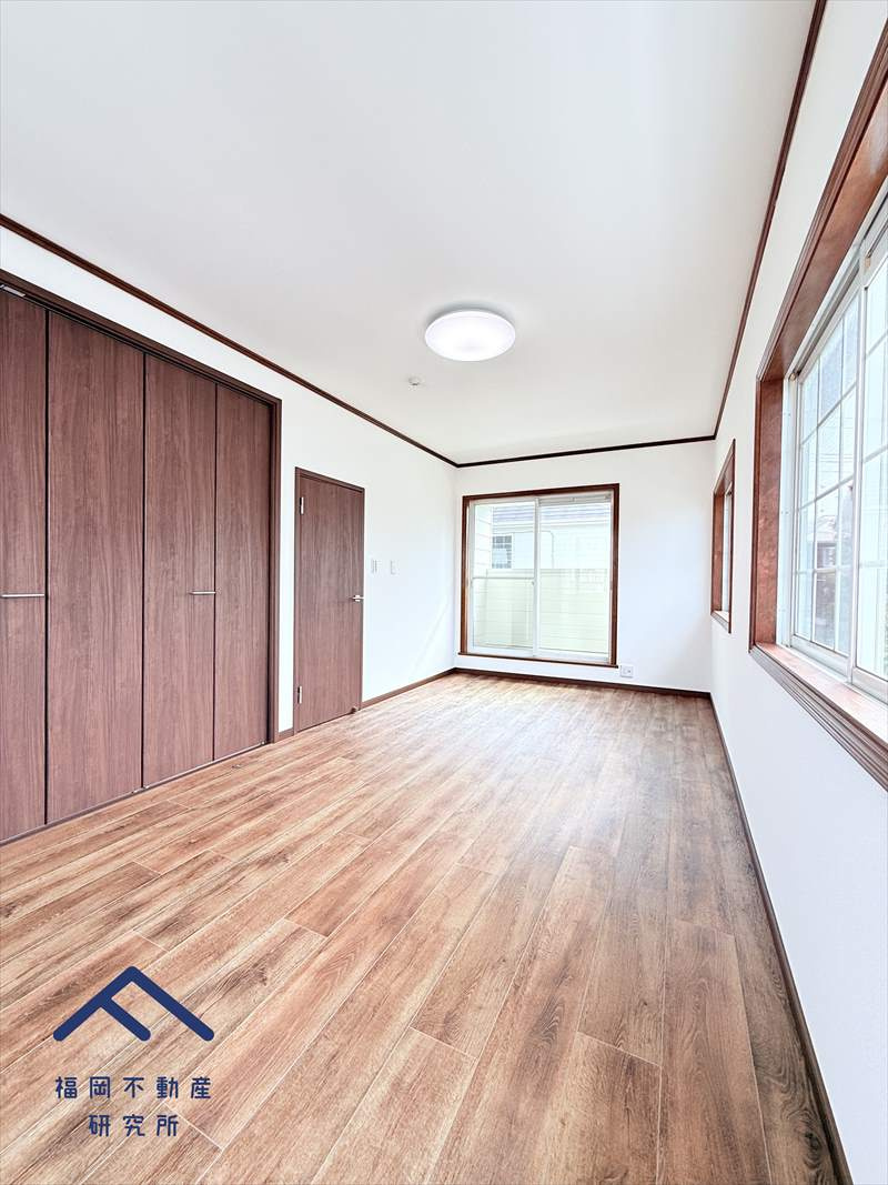 糟屋郡須惠町大字旅石　戸建ての洋室