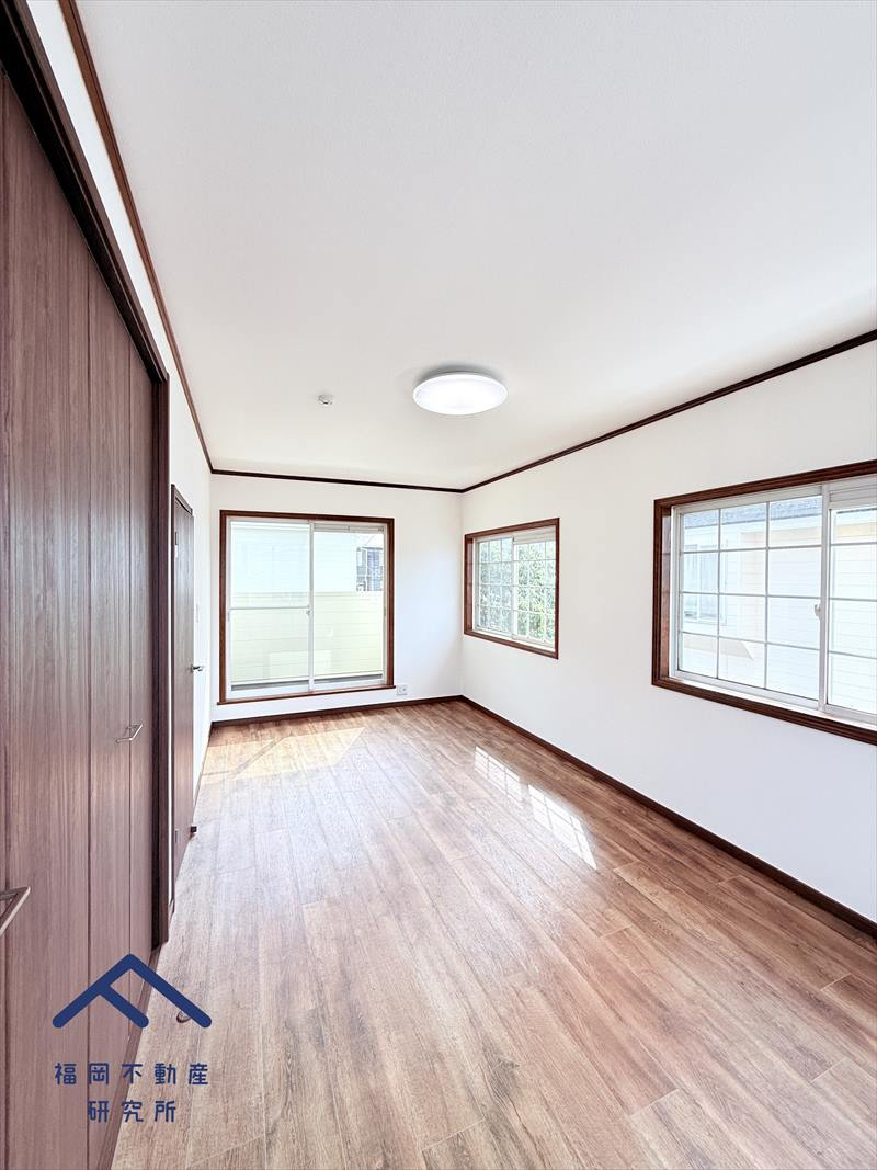 糟屋郡須惠町大字旅石　戸建ての洋室