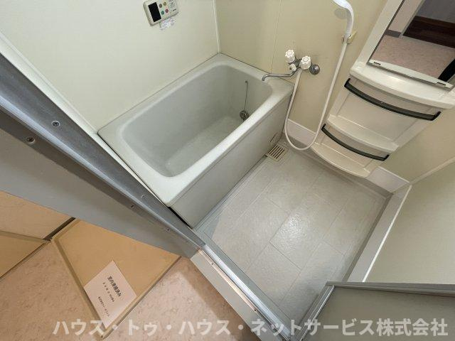 INSURANCE BLDG.XVIの浴室