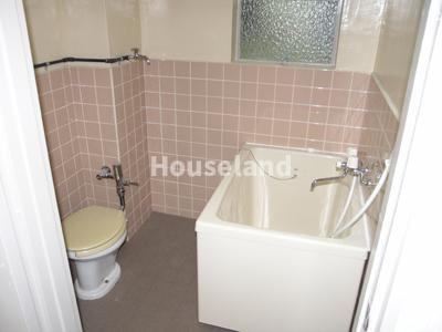 興里鈴丸ビルの浴室