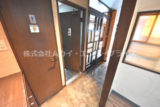 サンプラザ新石切の内装|明るい室内です