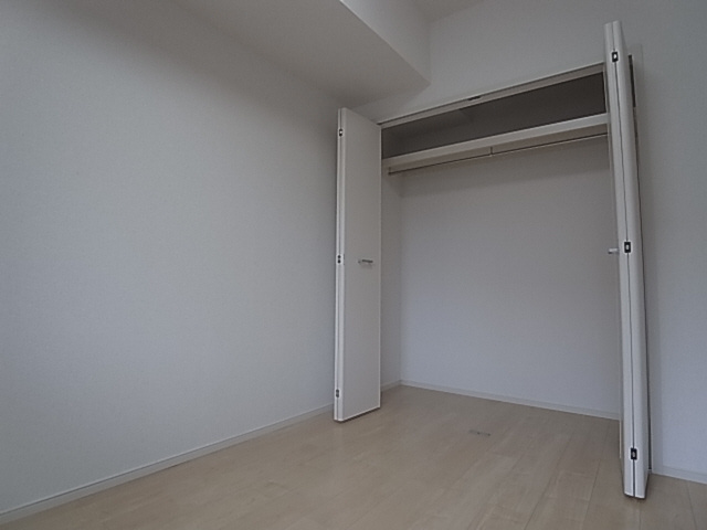 神戸市須磨区須磨浦通５丁目のアパートの収納|クローゼット