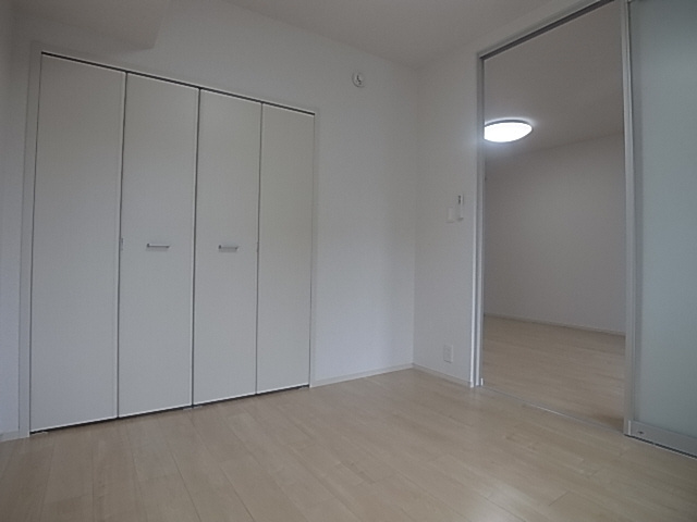 神戸市須磨区須磨浦通５丁目のアパートの内装|洋室
