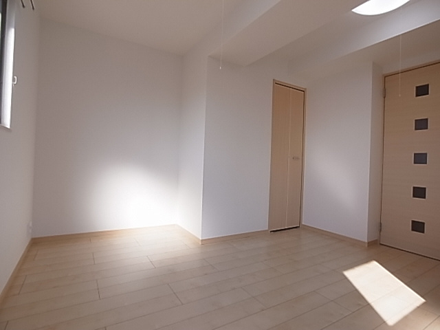 神戸市須磨区衣掛町４丁目の賃貸マンションの内装|室内