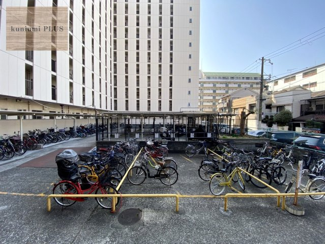 京橋第一コーポの駐車場