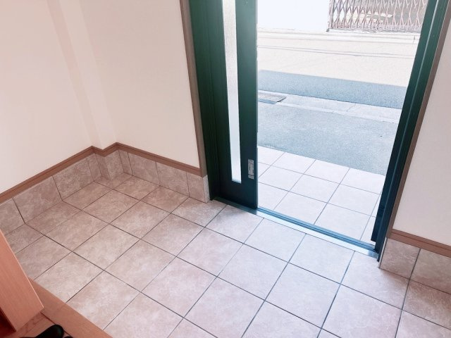 堺市北区金岡町の玄関