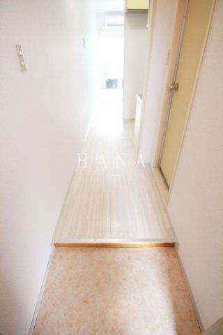 サンクチュアリーフォレストの玄関|※反転タイプの参考写真です