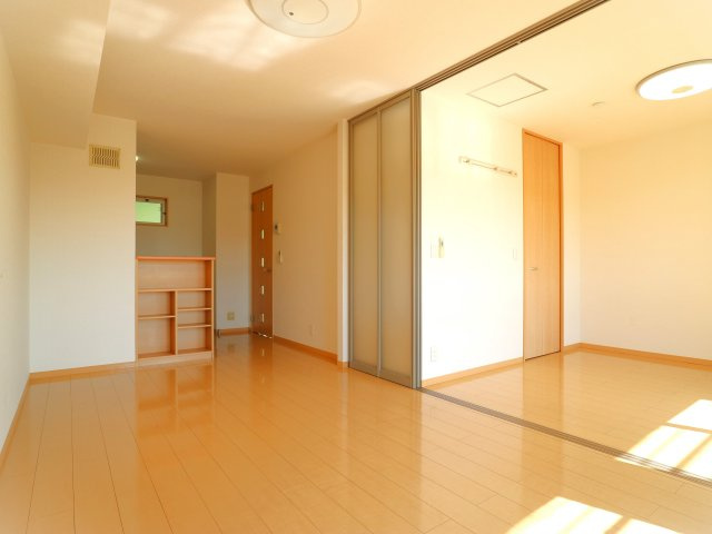 レーブフラッツの居間・リビング|※他号室の写真です