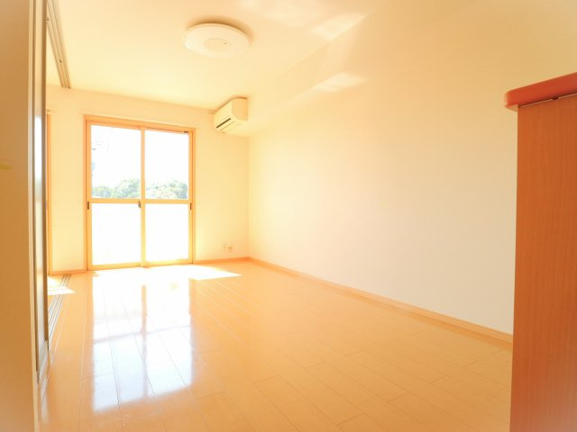 レーブフラッツの洋室|※他号室の写真です