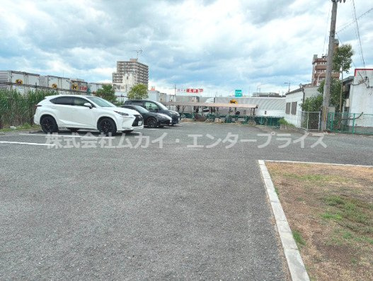 高宮栄町　店舗の駐車場|駐車場です