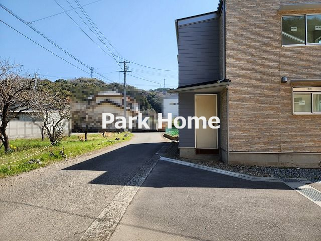 高知市朝倉丙 A号地 新築戸建ての前面道路含む現地写真