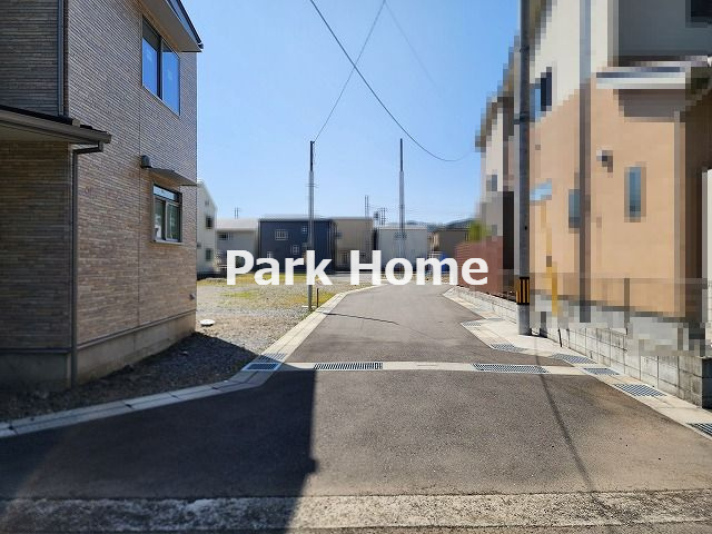 高知市朝倉丙 A号地 新築戸建ての前面道路含む現地写真