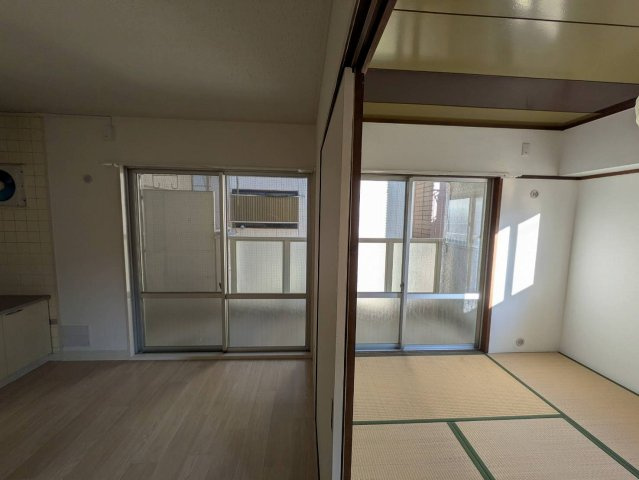 コーポタカハマの居間・リビング