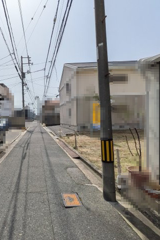 【前面道路含む現地写真】