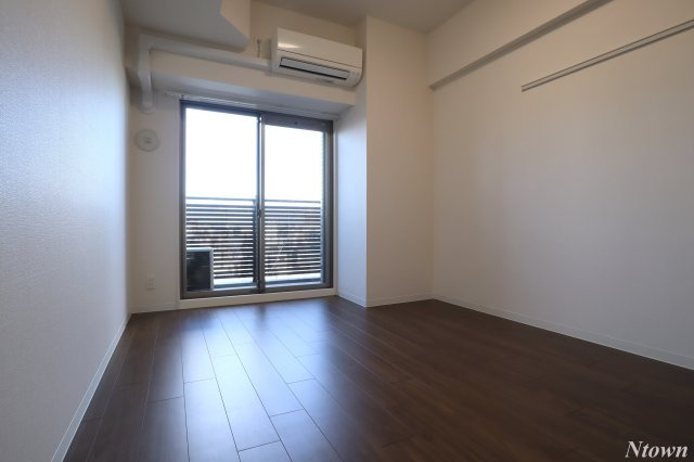 【居間・リビング】 | ディアレイシャス浅間町 | ゆったり過ごせる居間です