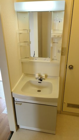 ドミール茅ヶ崎Ⅱの洗面所