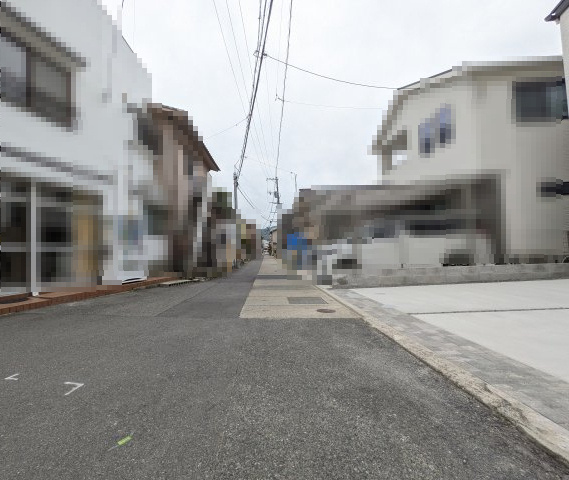 【前面道路含む現地写真】