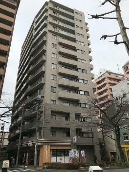 【外観】 | ロイヤルステーション中村橋 | 鉄骨鉄筋コンクリート造のがっちりとした建物。