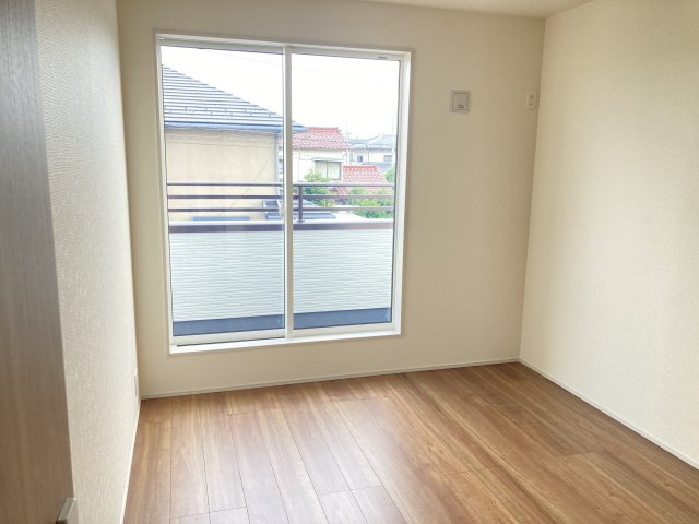 ブルーミングガーデン前橋市上新田町　５号棟　の洋室|２階洋室２です♪