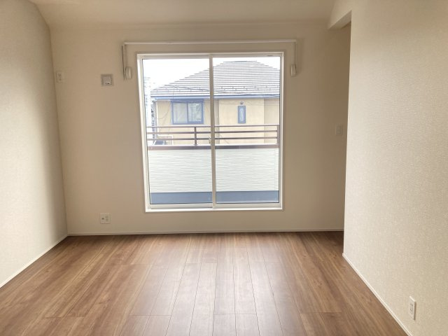 ブルーミングガーデン前橋市上新田町　５号棟　の洋室|2階洋室３です♪