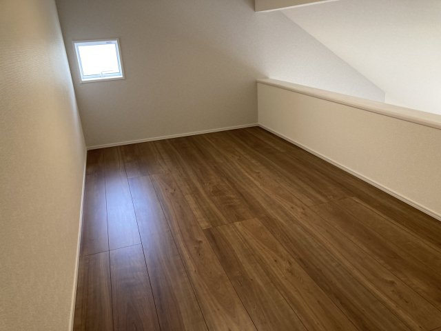 ブルーミングガーデン前橋市上新田町　５号棟　のその他|7.87帖のロフトスペースです。寝室としてご利用できます！
季節物の収納等にも便利ですよ！